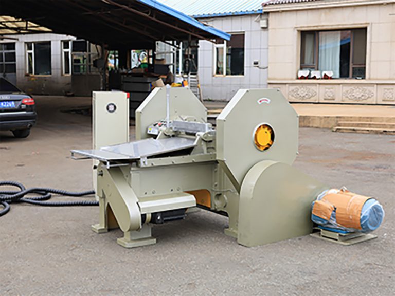Bamboo veneer cutting machine